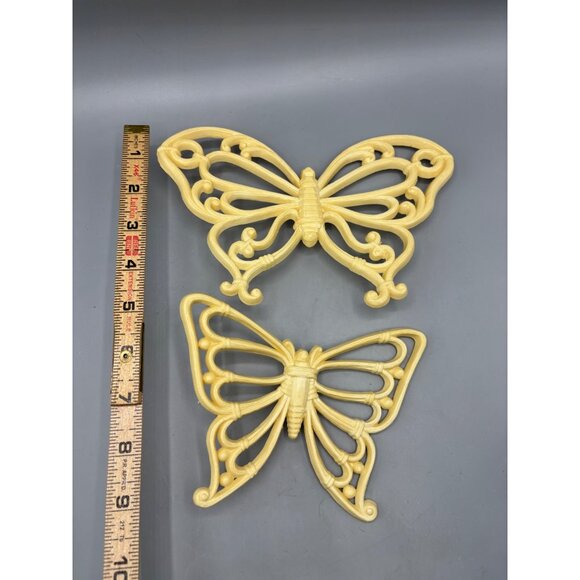 Vtg Homco Beige Yellow Wicker Style Butterflies 2 Pc Wall Decor - Picture 4 of 5